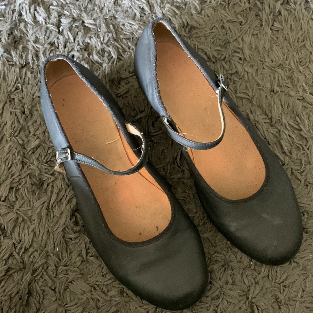 Tap shoes
